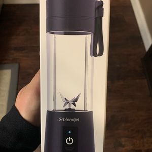 Portable blender
